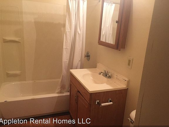 4th image of 3321 W Saint Paul Ave