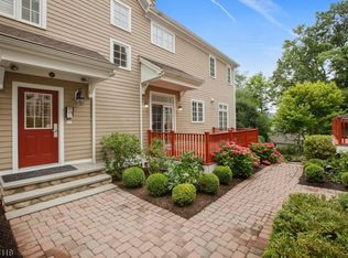 60 Chestnut St #5, Morristown, NJ 07960