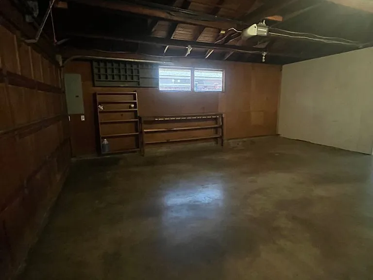 980 Sherwood Pl — Photo 8