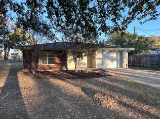 1317 N Milam St, Fredericksburg, TX 78624