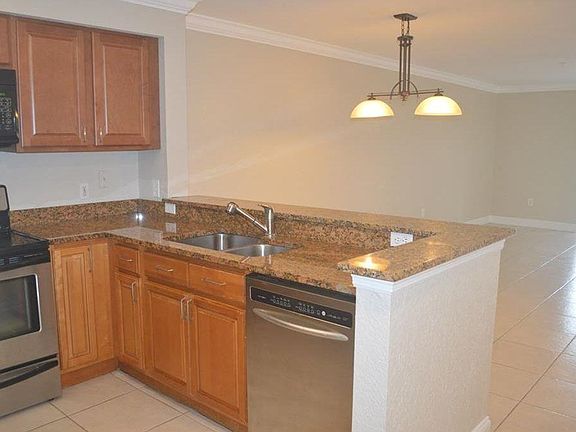 4th image of 14036 Fairway Island Dr APT 1514