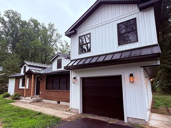 50 Manor Ln
