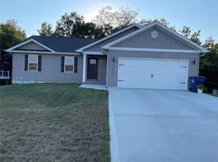 29518 Walnut Valley Ln, Wright City, MO 63390