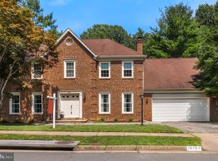 10157 Wavell Rd, Fairfax, VA 22032