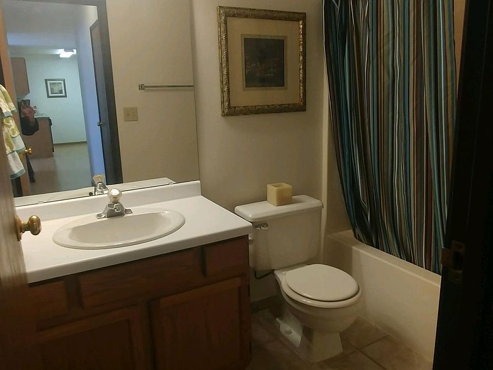 2nd image of 1414 35th St S APT 305