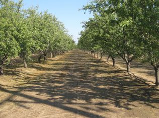 2524 N McCall Ave, Sanger, CA 93657