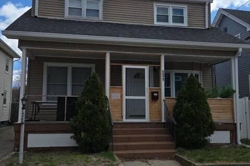 1st image of 231 Unit St