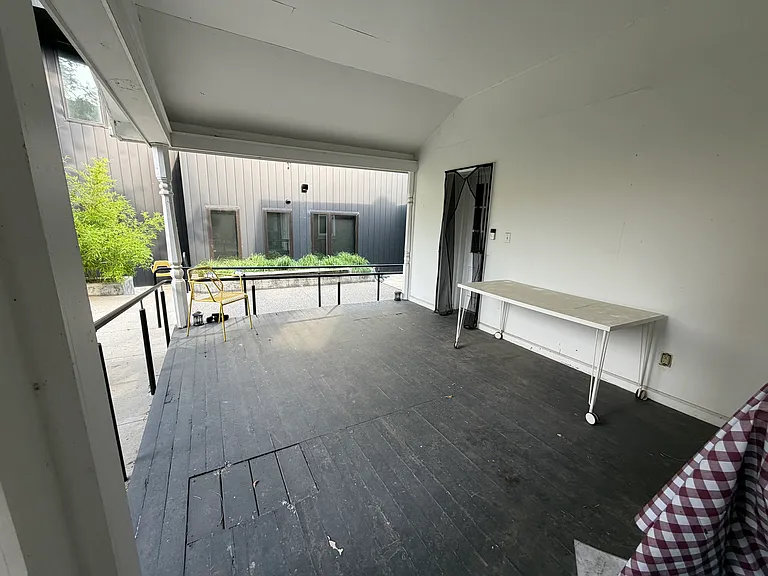 19 Allen St — Photo 30