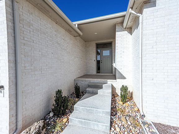 3rd image of 4961 N Emerald Ct
