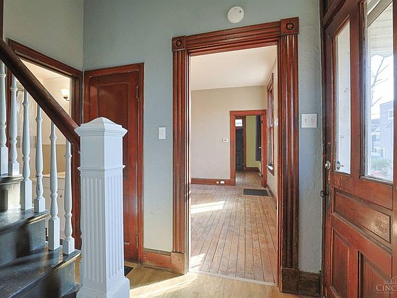 4th image of 4719 Hamilton Ave