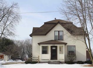 1002 N Frederick Ave, Oelwein, IA 50662