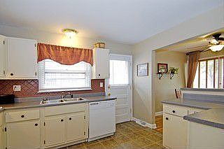 4th image of 1314 S Dunton Ave