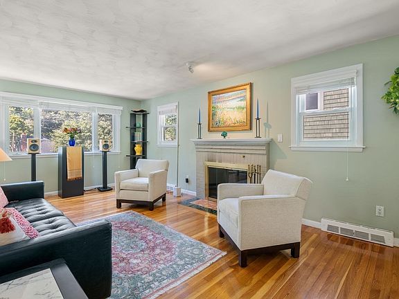 5th image of 120 Vogel St