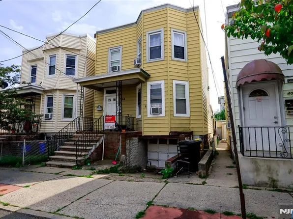 398 Cliff St, Fairview, NJ 07022