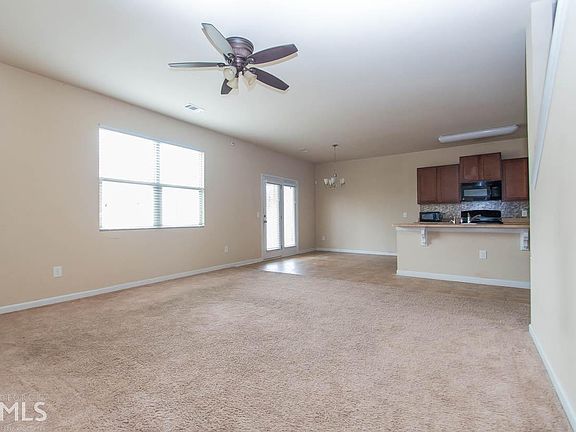 5th image of 215 Flowing Meadows Dr