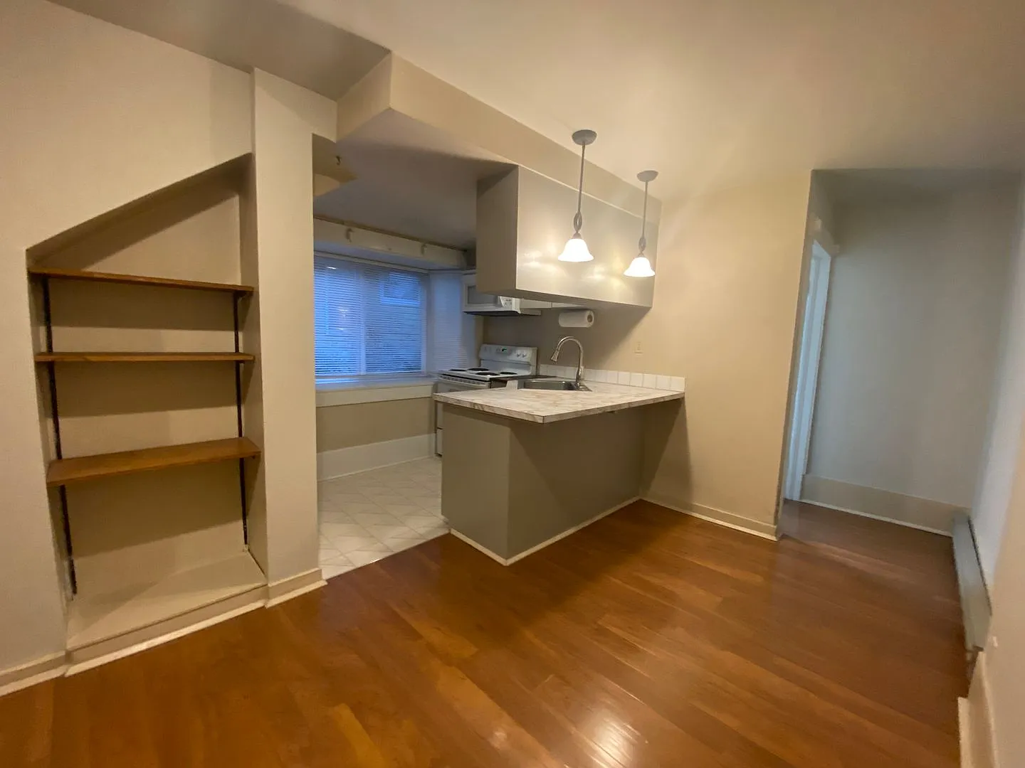 1621 W. 9th Ave — Photo 3