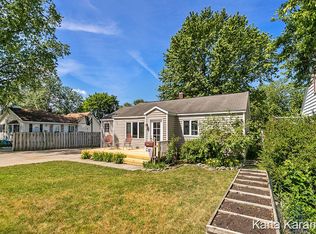 343 Elizabeth Ave NE, Rockford, MI 49341