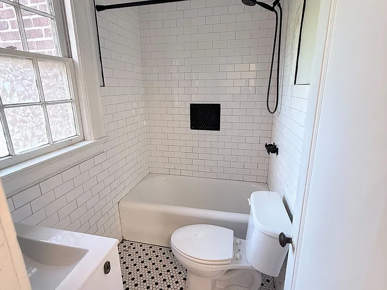 2061 Forbes St #12 — Photo 14