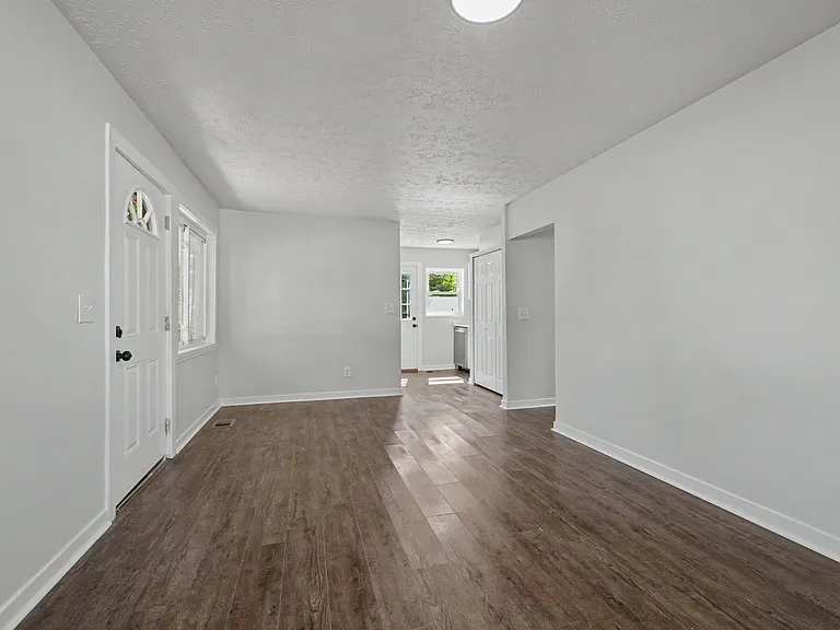 4460 Curundu Ave — Photo 9