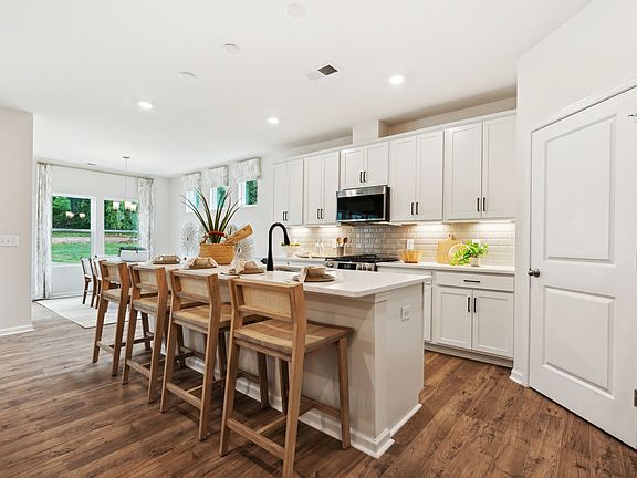3rd image of 1003 Eva Jean Ln