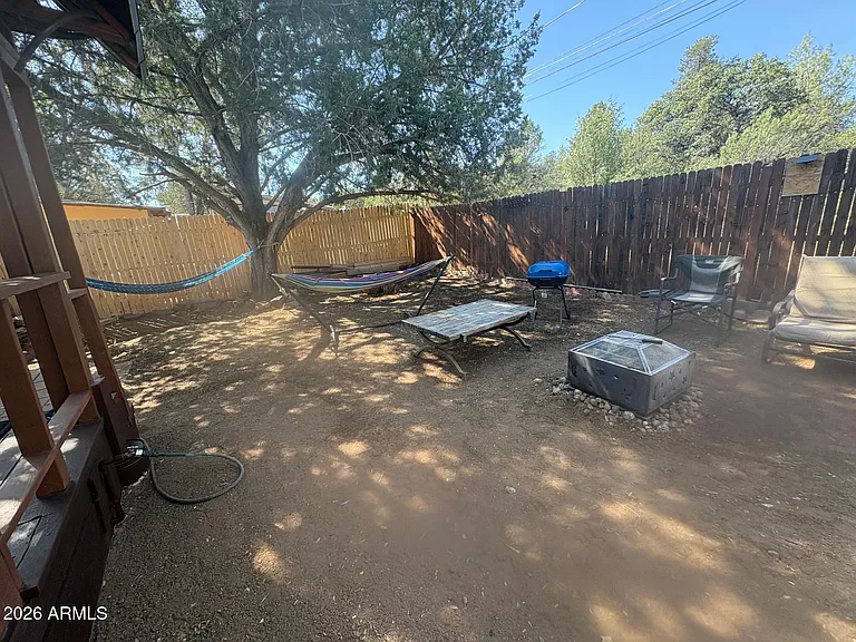 1007 W Saddle Ln — Photo 25