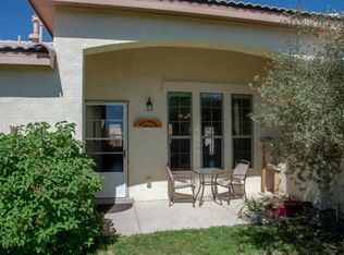 709 8th St NE, Rio Rancho, NM 87124