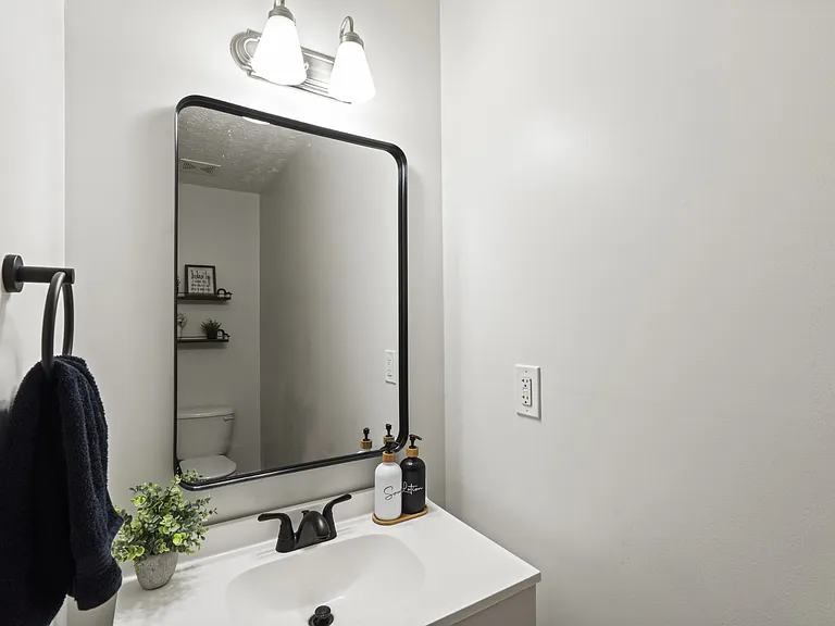3467 Melrose Dr — Photo 11