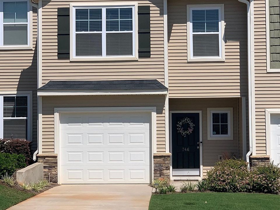 1st image of 746 Elmbrook Dr