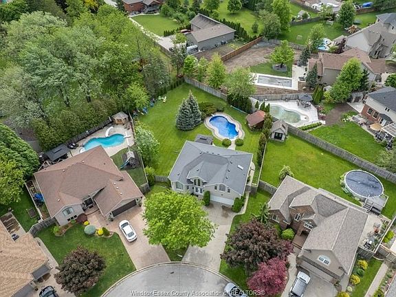 4th image of 4724 Shadetree Cres