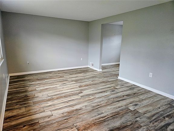 5th image of 5625 Sandra Dr