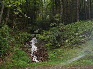 21 Glenview Ln, Franklin, NC 28734