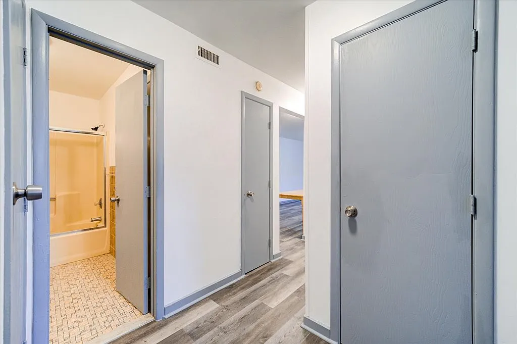 1 bed, 700 sqft, $1,550 — Photo 2