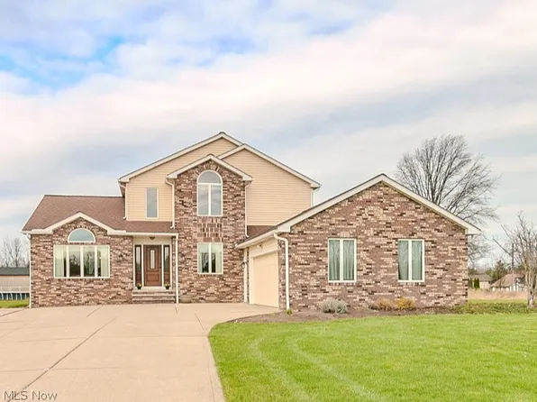 2870 Istra Ln, Willoughby Hills, OH 44092