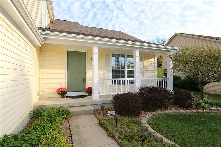 1st image of 452 Lake Front Dr