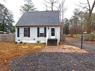 6449 Jones Creek Dr, Gloucester, VA 23061