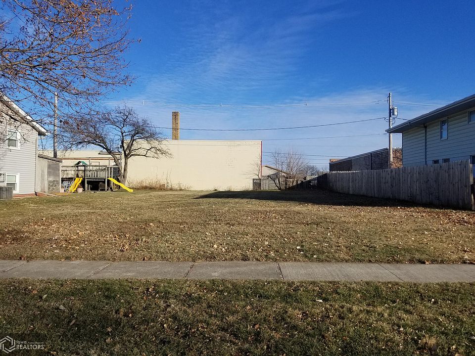 2nd image of 815 S Harriet St