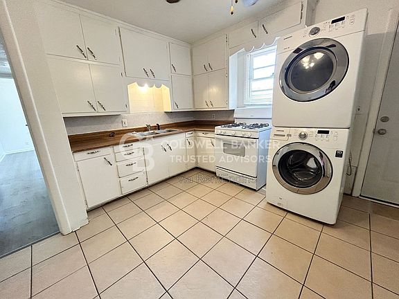 4th image of 4301 32nd St