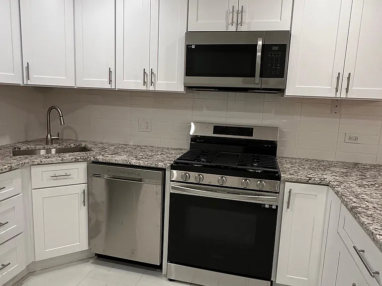 1 N Chestnut Ave #1B — Photo 6