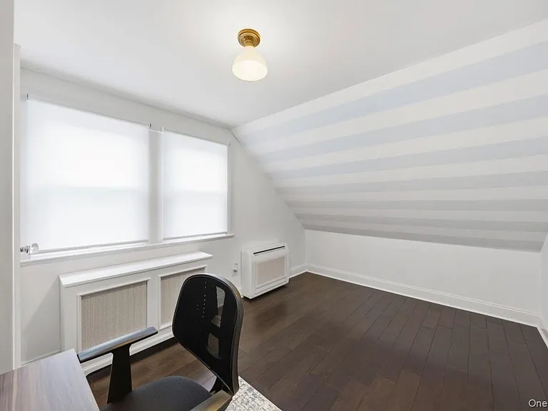 8 Rosewood Ave — Photo 17