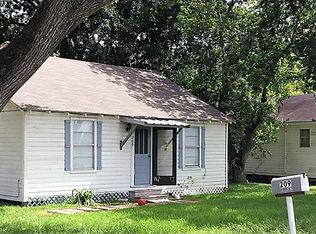 209 Forrest St, El Campo, TX 77437