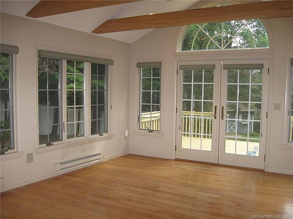 4th image of 34 Woodland Dr