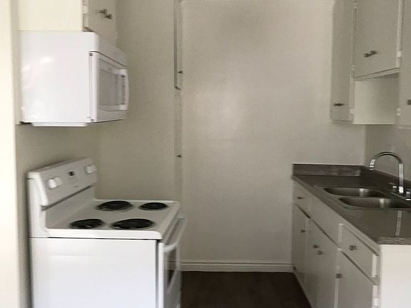 3rd image of 8361 Northgate Ave APT 10