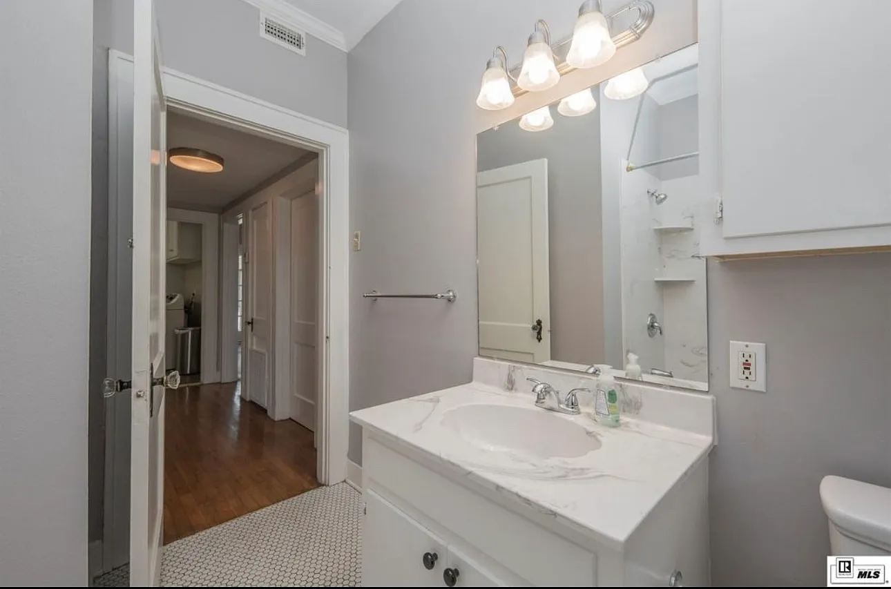414 Speed Ave — Photo 4