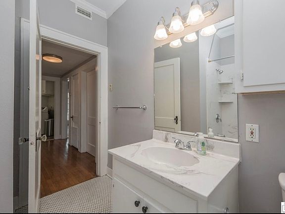 4th image of 414 Speed Ave #1