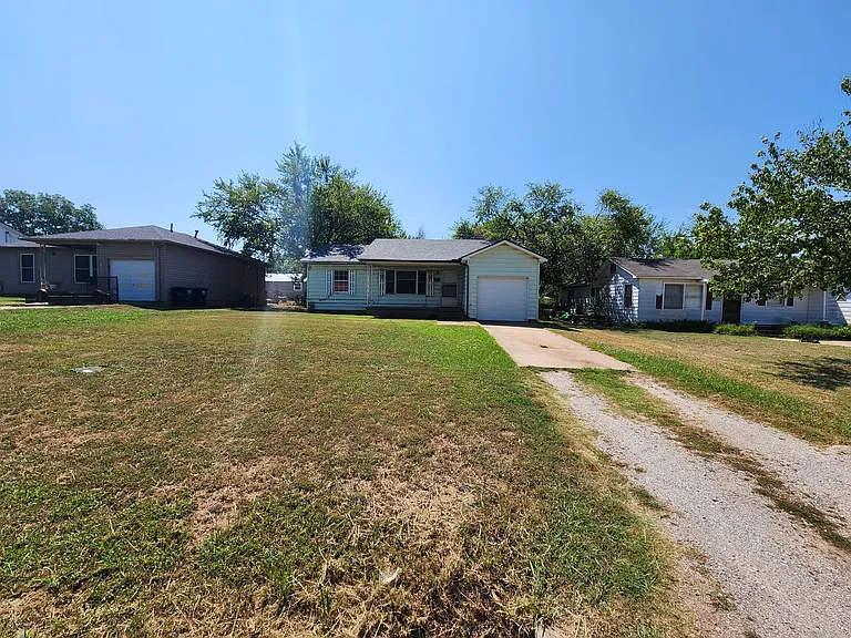 519 E Anna St — Photo 25