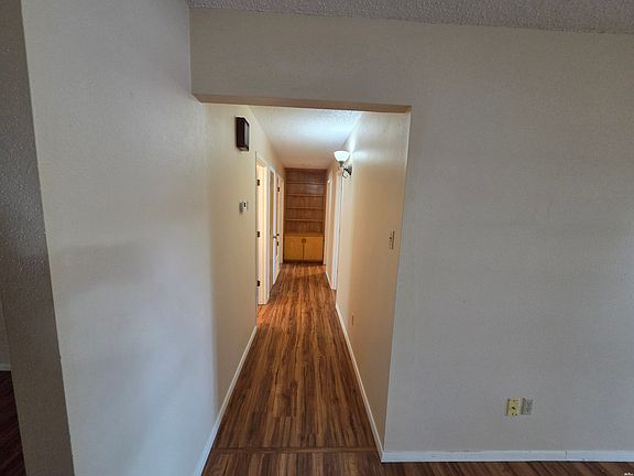 5th image of 802 Hall Dr