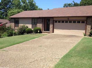 12 White Willow Ct, Little Rock, AR 72212