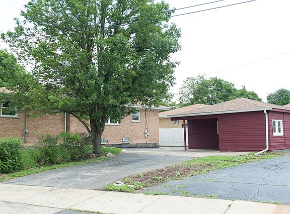 3rd image of 320 N Hillside Ave