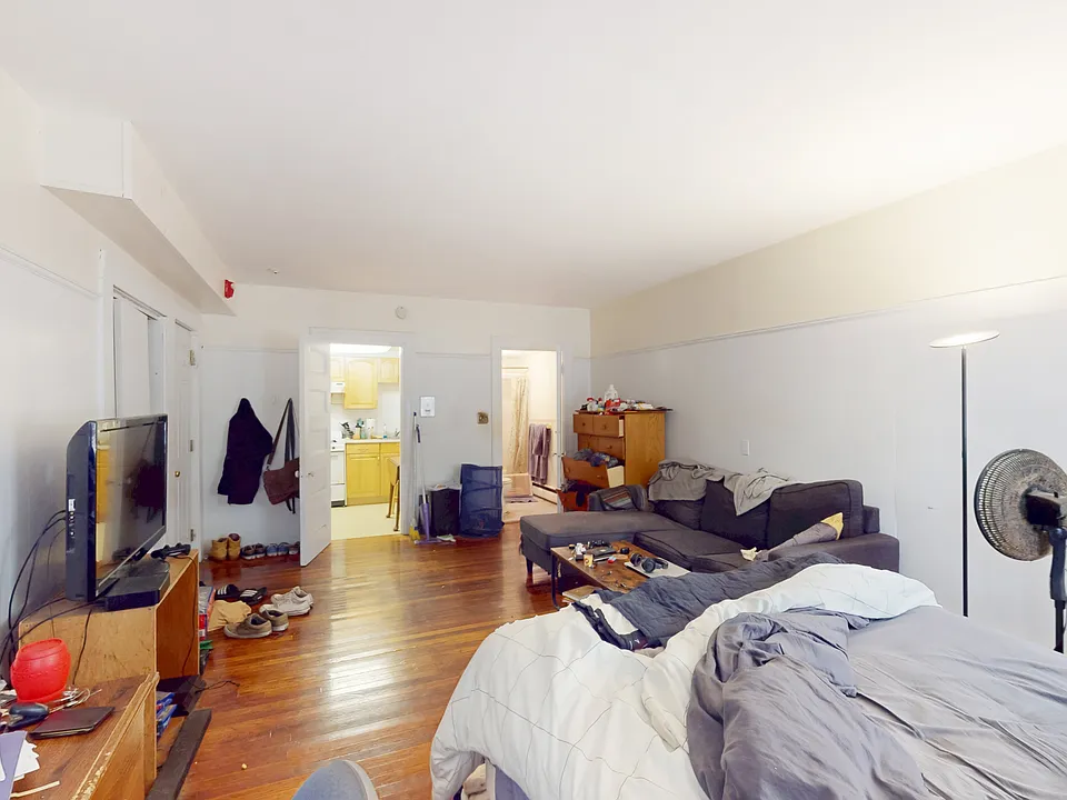 1069 Beacon St #BR1