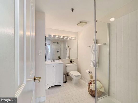5th image of 5809 Nicholson Ln APT 404